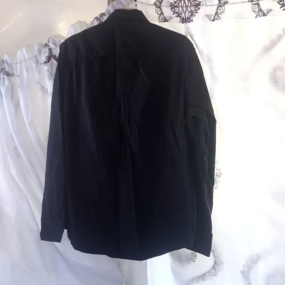 Sean John tailor fit shirt size xl. ( box E ) - Picture 3 of 4